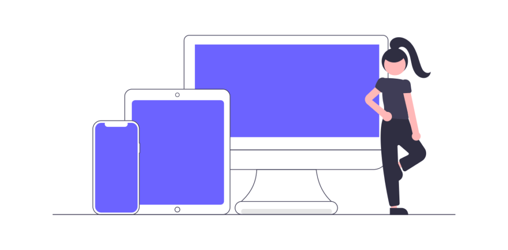 Chica con pc, tablet y celular